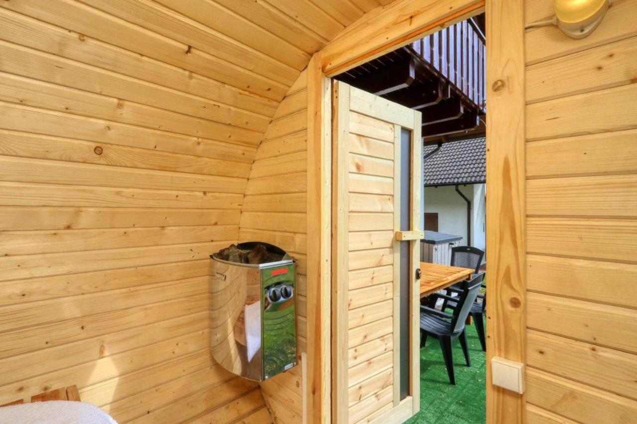 Seepark Kirchheim Ferienhaus Bei Vera Mit Sauna Eksteriør bilde