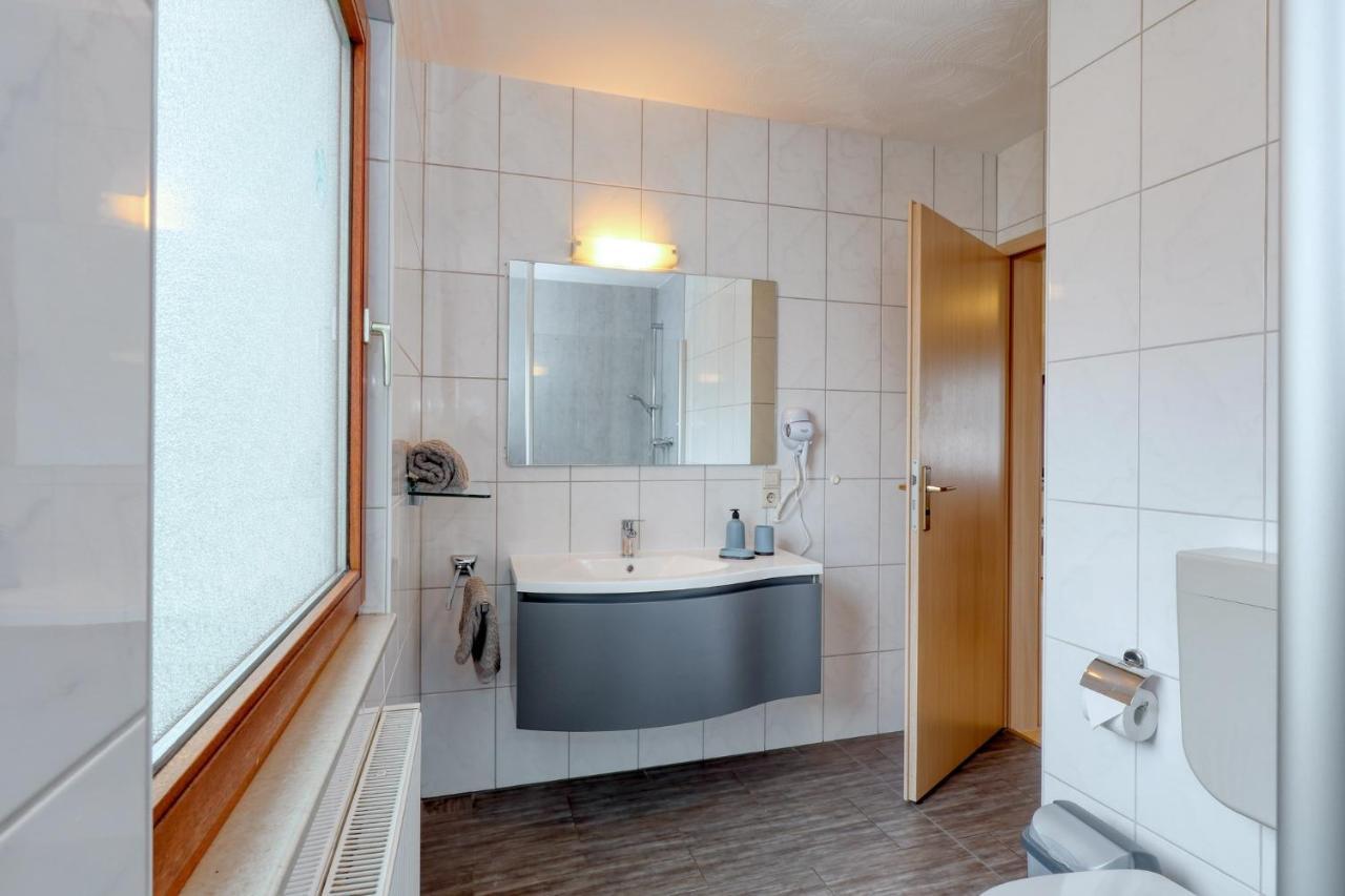 Seepark Kirchheim Ferienhaus Bei Vera Mit Sauna Eksteriør bilde
